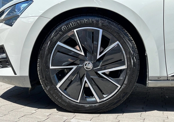 Skoda Superb cena 182850 przebieg: 13589, rok produkcji 2023 z Wolbórz małe 704